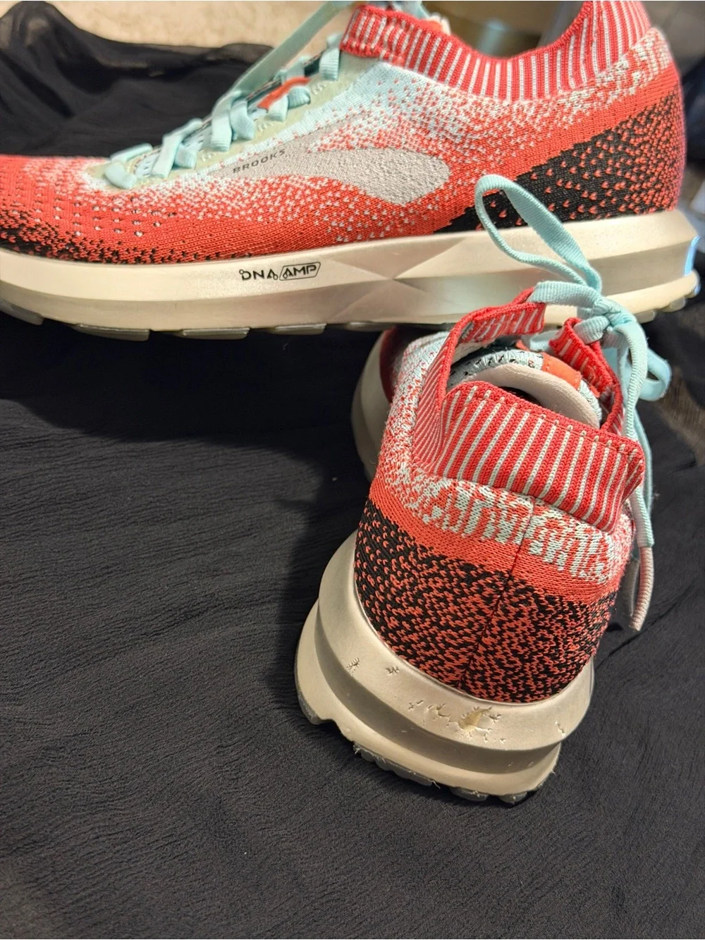 Brooks Levitate 2 Coral Blue women's Running Sneakers